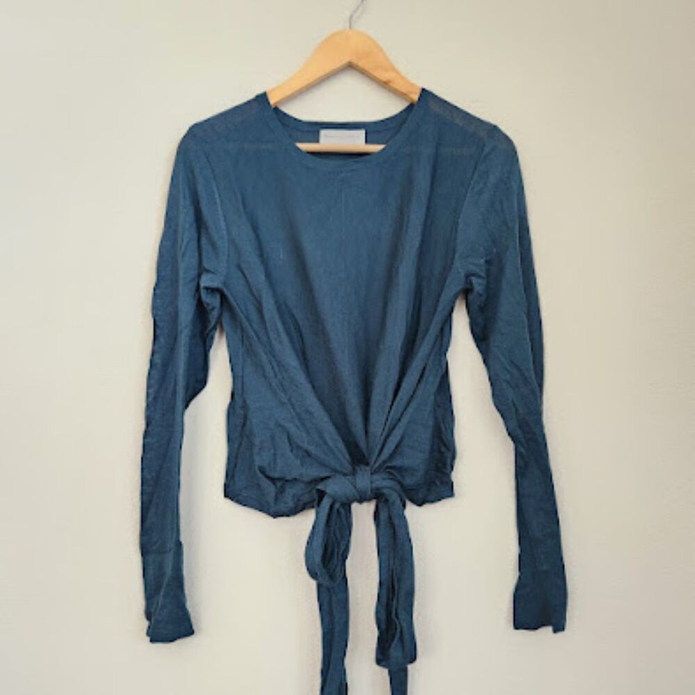 Modern Citizen Long Sleeve Tie-Front Top in Blue | Size S